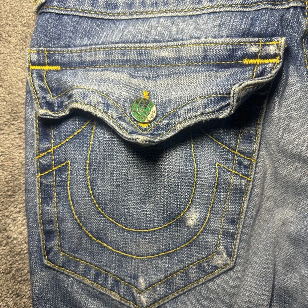 True Religion Jeans Women 26 (Fit 29x32) Blue Skull Rose Patch Slim Straight Y2K - Picture 6 of 15